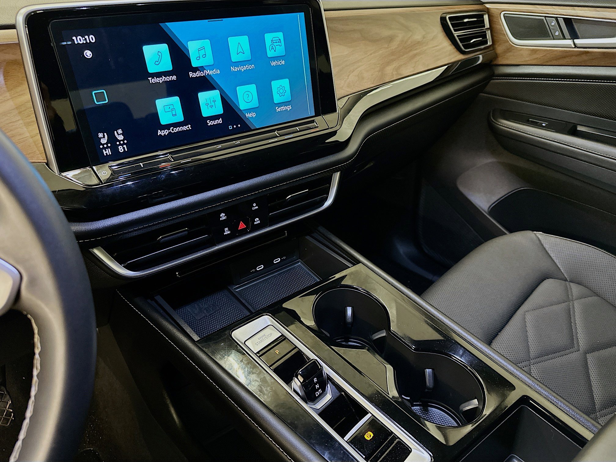 Used 2024 Volkswagen Atlas SE image 26