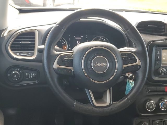 Used 2015 Jeep Renegade Latitude AWD/4WD image 12