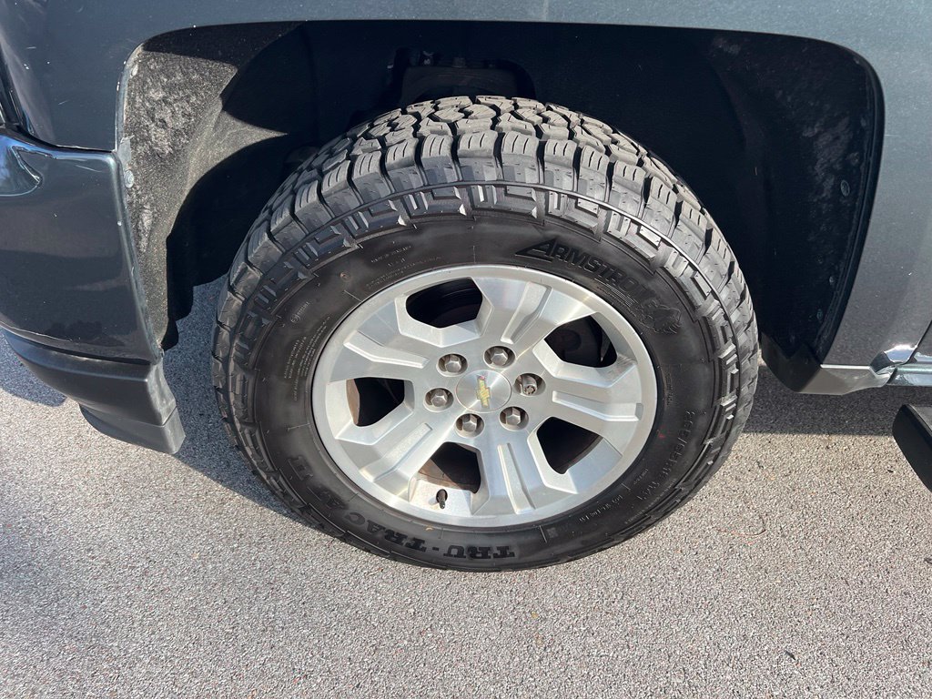 Used 2017 Chevrolet Silverado 1500 LT w/ All Star Edition AWD/4WD image 12