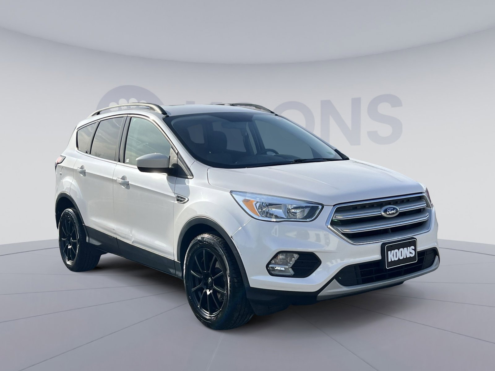 Certified 2018 Ford Escape SE w/ SE Sync 3 Package image 10