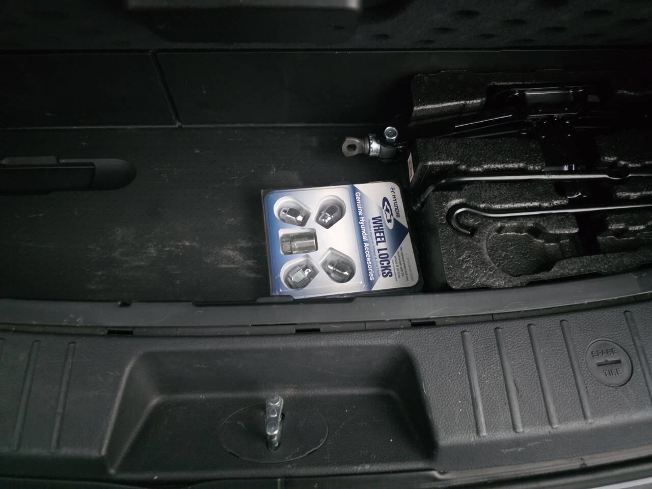 Used 2012 Hyundai Veracruz Limited image 29