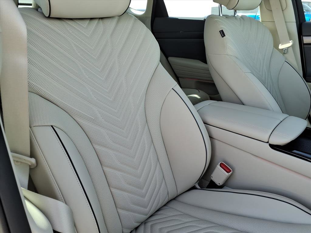 Certified 2026 Genesis G80 2.5T Sport Prestige image 12