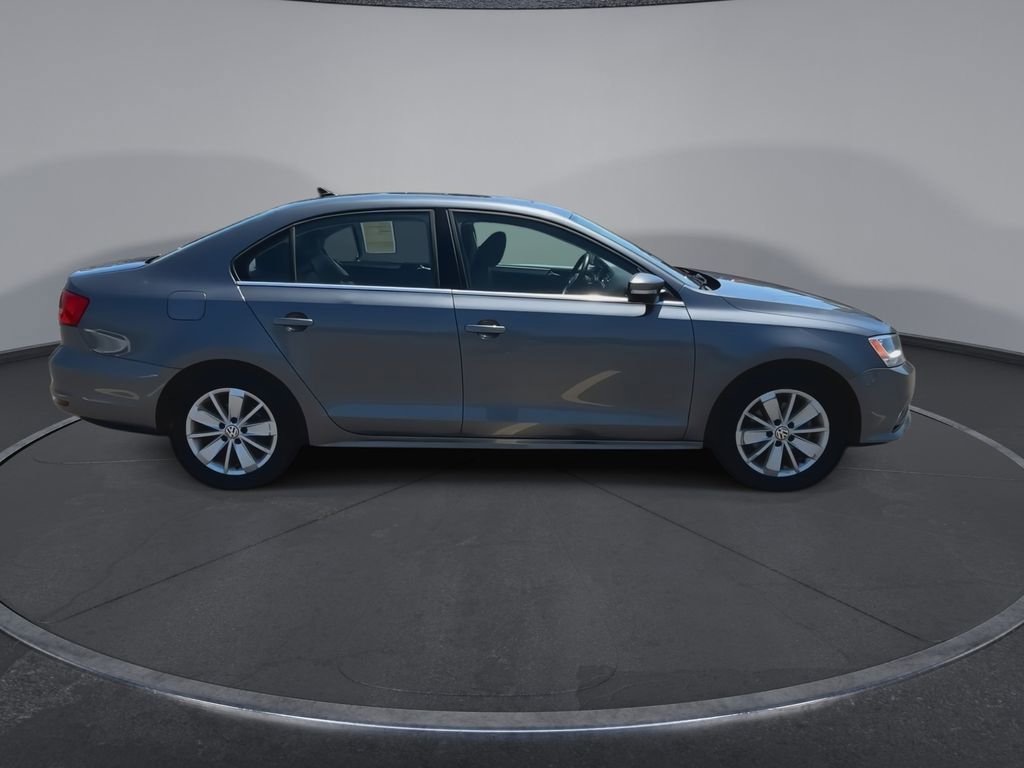 Used 2015 Volkswagen Jetta SE FWD image 9