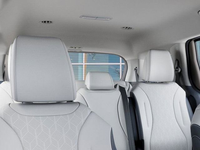 New 2026 Kia Carnival EX image 27