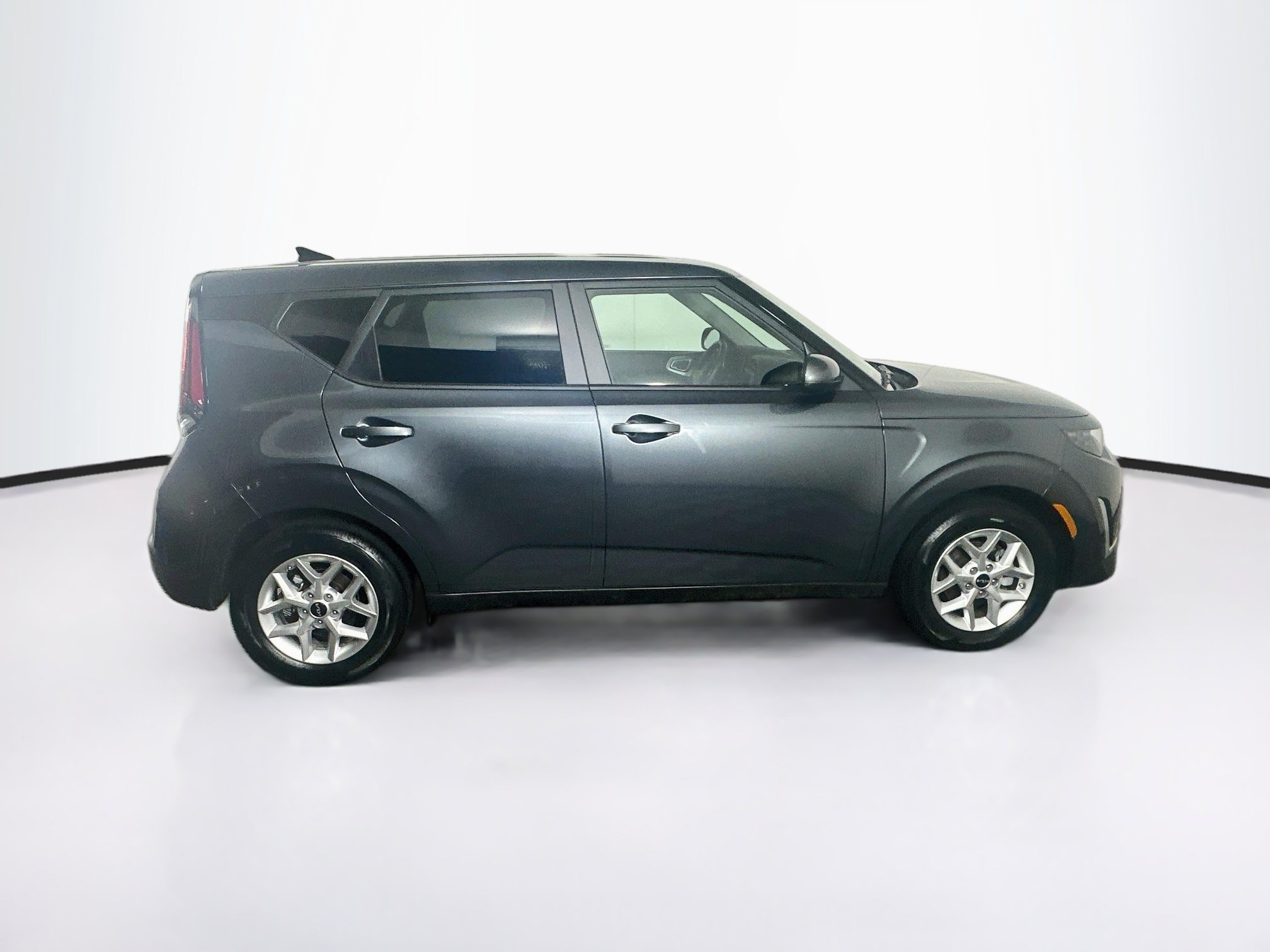 Used 2025 Kia Soul LX w/ LX Technology Package FWD image 10