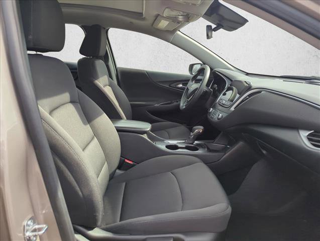 Used 2024 Chevrolet Malibu LT image 19