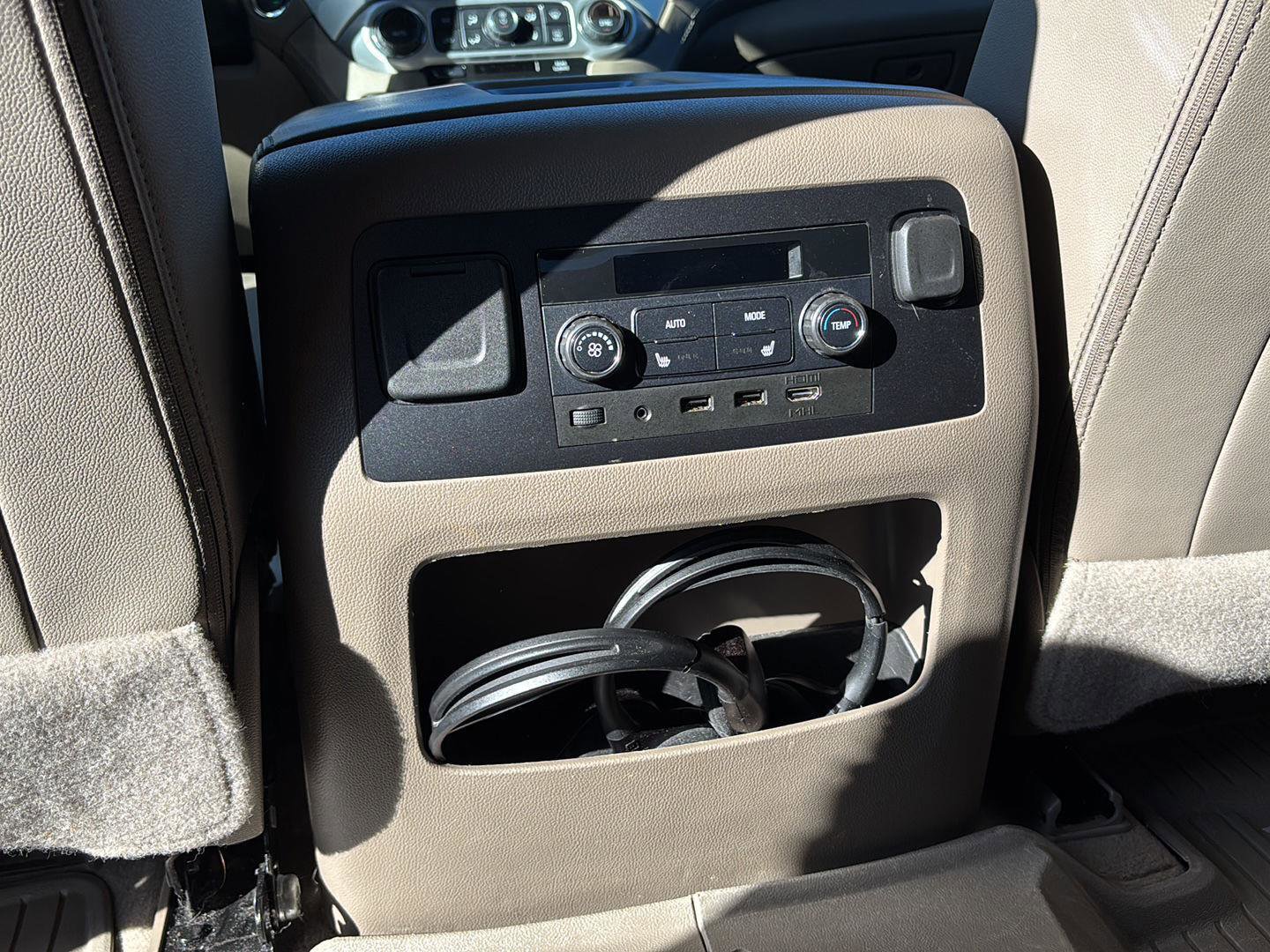 Used 2020 GMC Yukon SLT w/ Premium Edition image 20