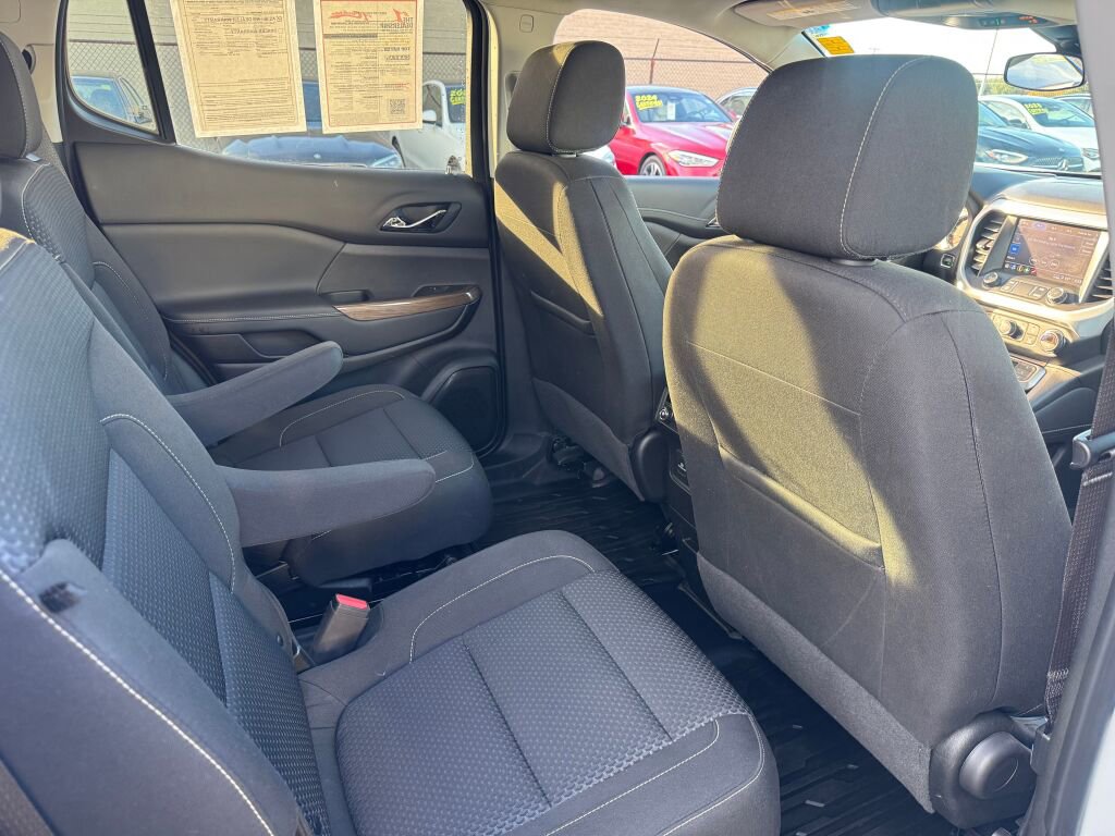 Used 2023 GMC Acadia SLE w/ Driver Convenience Package image 19