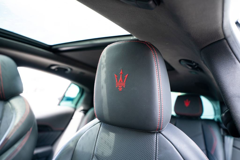 Used 2023 Maserati Grecale Modena AWD/4WD image 34