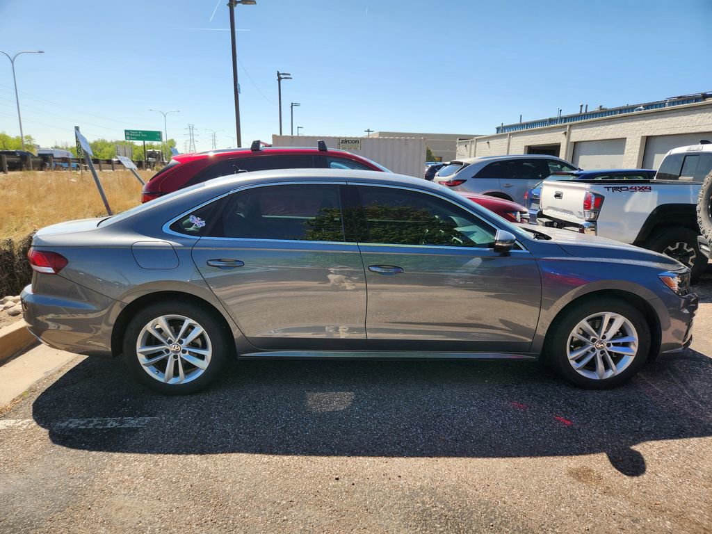 Used 2020 Volkswagen Passat 2.0T SE FWD image 11