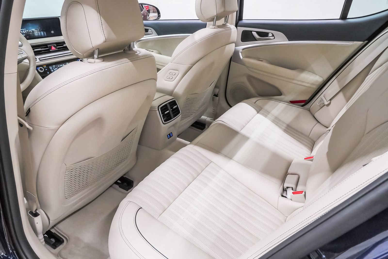 Certified 2026 Genesis G70 2.5T Prestige image 11