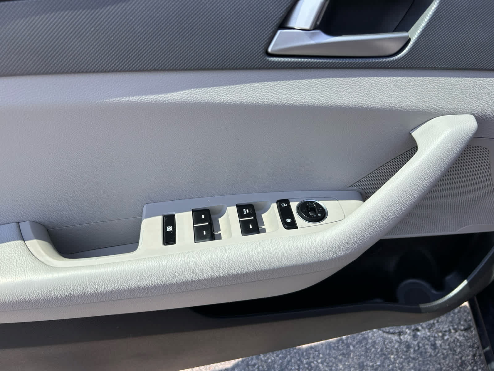 Used 2017 Hyundai Sonata SE FWD image 10