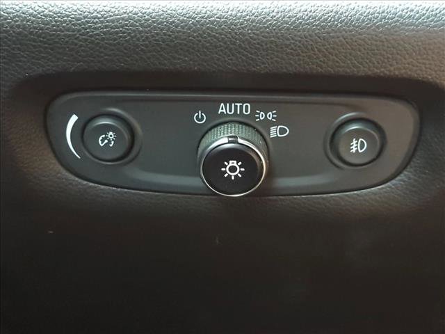 Used 2020 Chevrolet Traverse LT FWD image 11