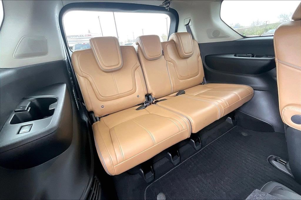 Used 2025 INFINITI QX80 Sensory AWD/4WD image 28