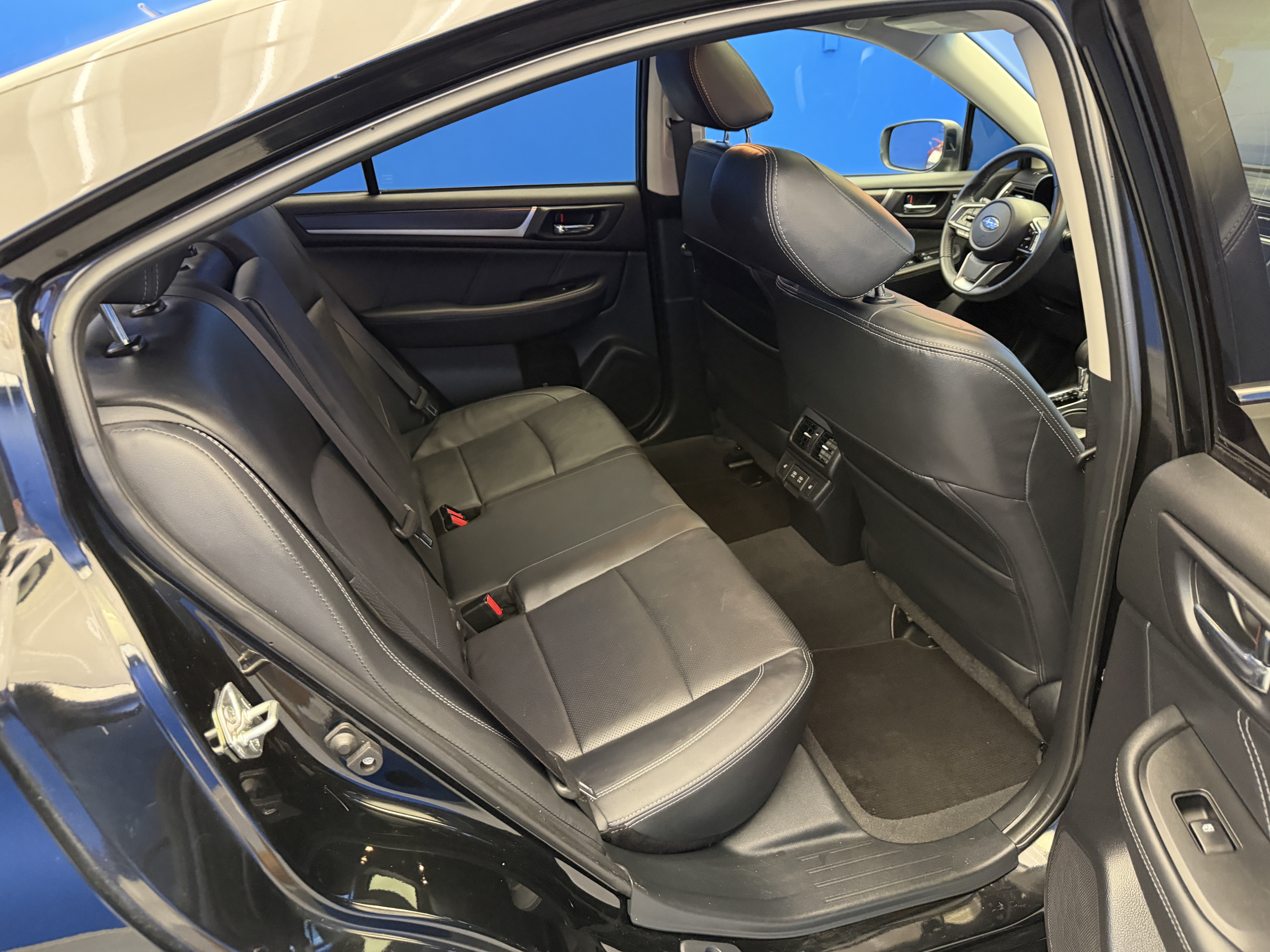 Used 2019 Subaru Legacy 3.6R Limited AWD/4WD image 28