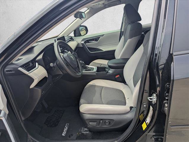 Used 2025 Toyota RAV4 XLE w/ Convenience Package FWD image 15