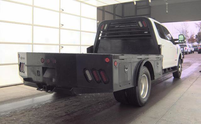 Used 2018 Ford F350 Lariat w/ Lariat Value Package image 3