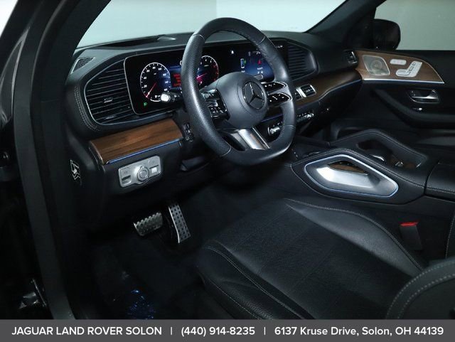 Used 2025 Mercedes-Benz GLS 450 4MATIC image 16