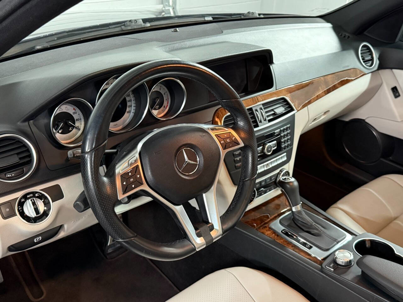 Used 2012 Mercedes-Benz C 250 Sedan image 13