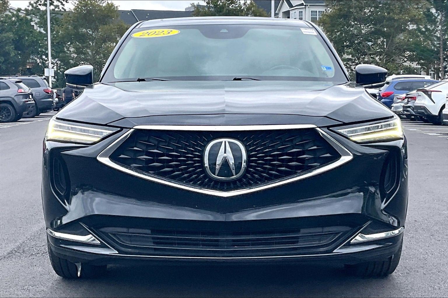 Used 2023 Acura MDX SH-AWD image 3
