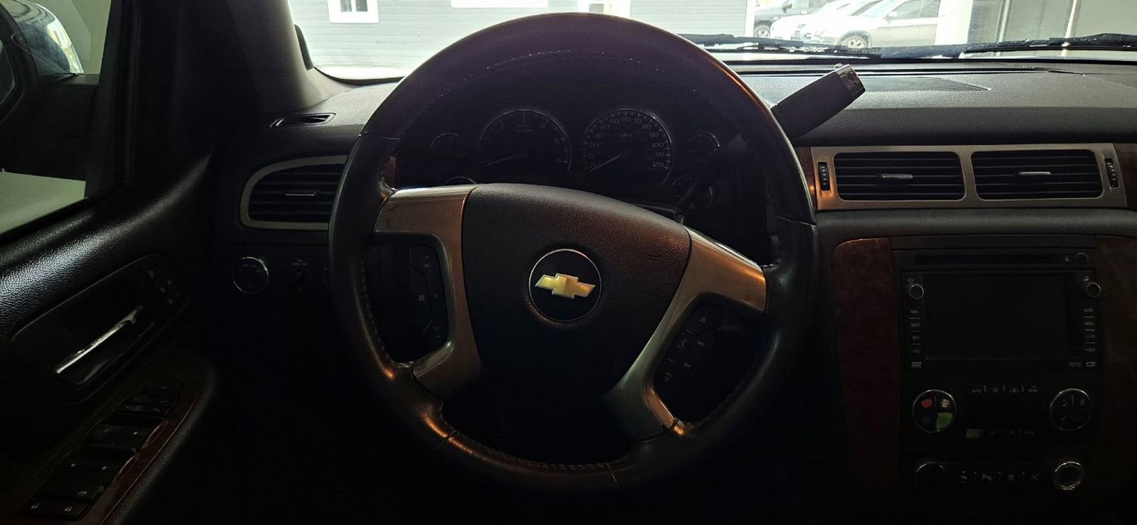 Used 2009 Chevrolet Tahoe LTZ AWD/4WD image 10