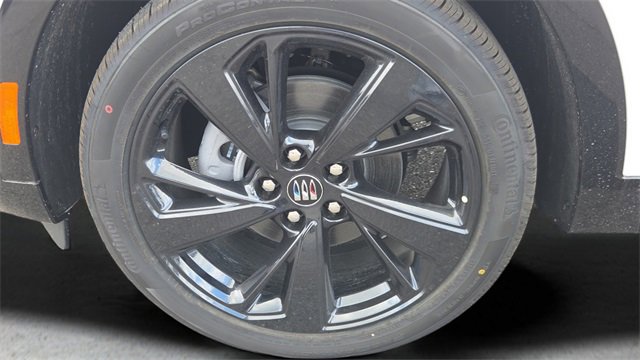 New 2026 Buick Envision Sport Touring image 33