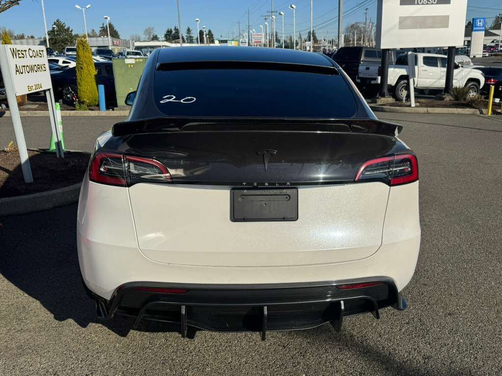 Used 2021 Tesla Model Y Performance image 14