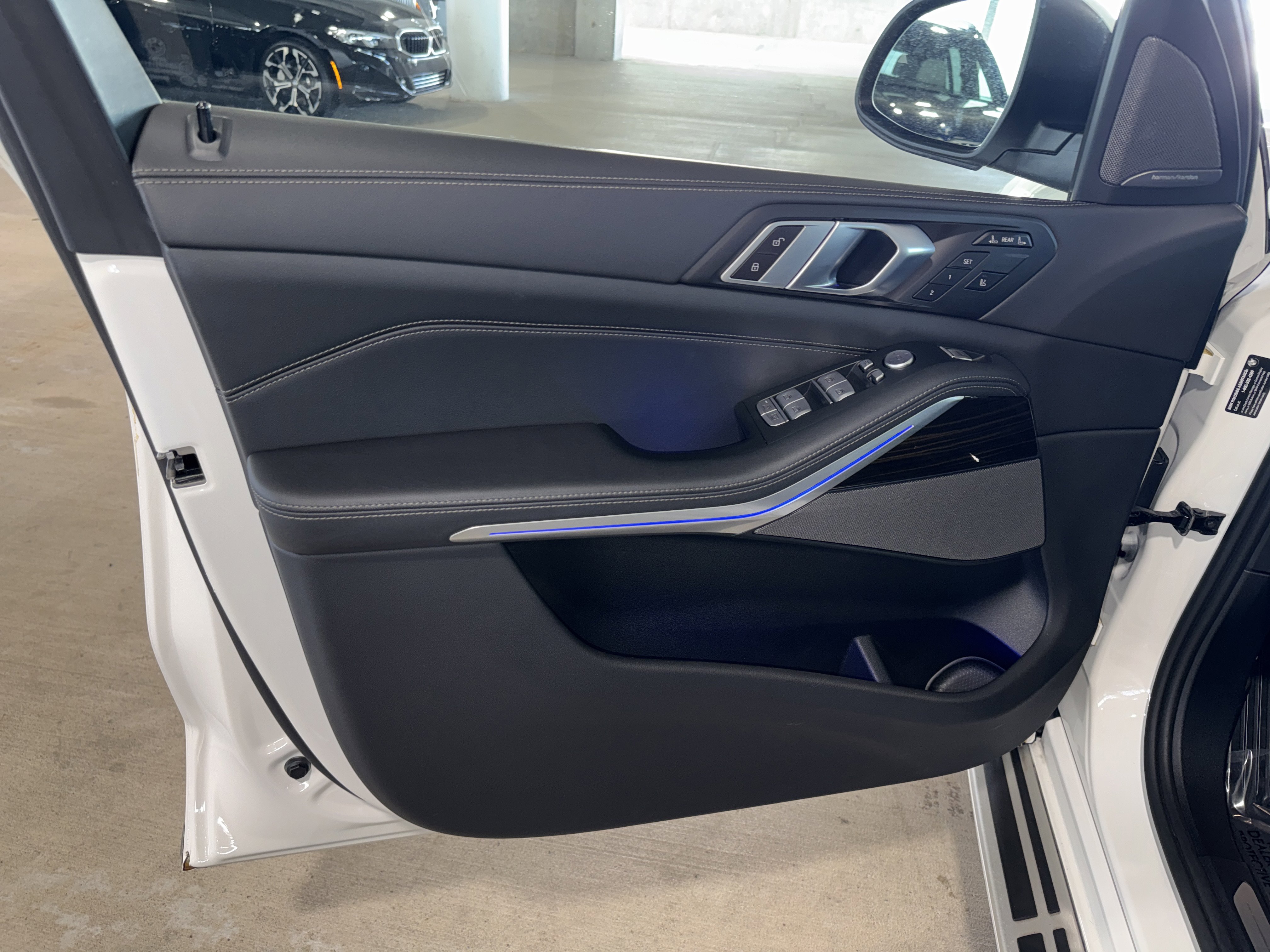 Certified 2024 BMW X7 xDrive40i image 18