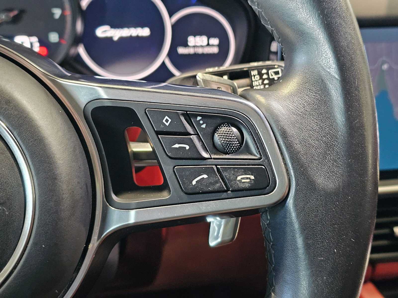 Used 2019 Porsche Cayenne AWD/4WD image 27