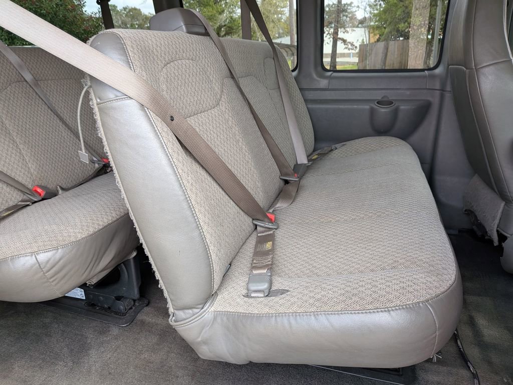 Used 2019 Chevrolet Express 3500 LT w/ LT Preferred Equipment Group image 22