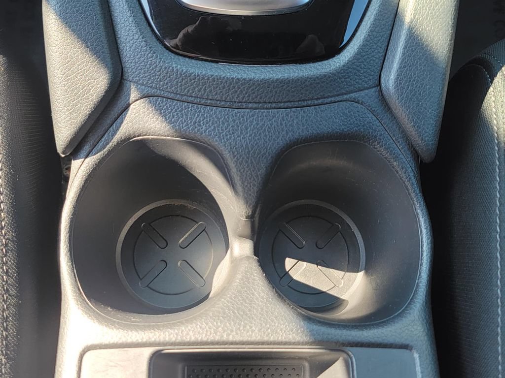 Used 2019 Nissan Rogue S AWD/4WD image 24