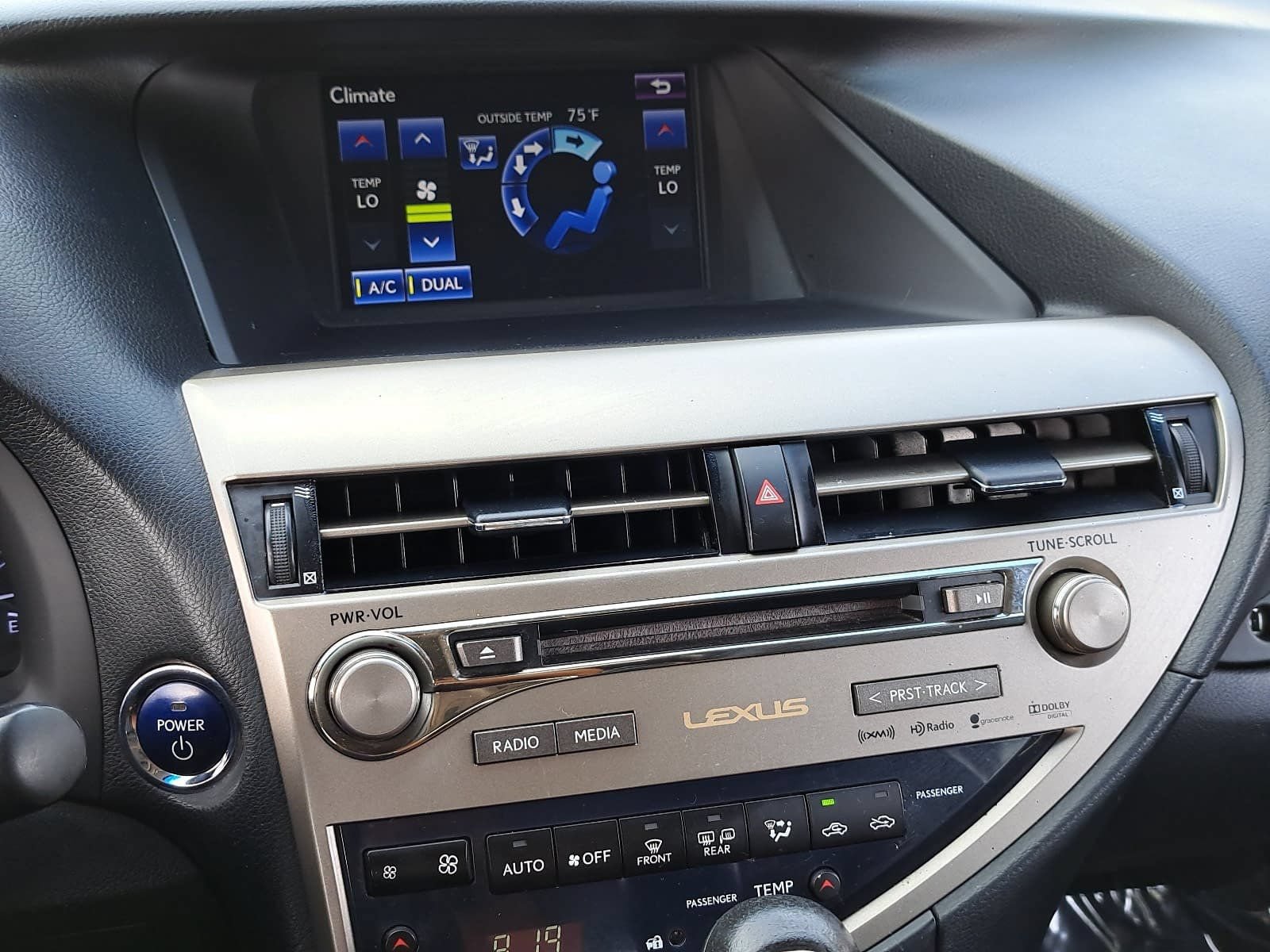 Used 2014 Lexus RX 450h AWD image 26