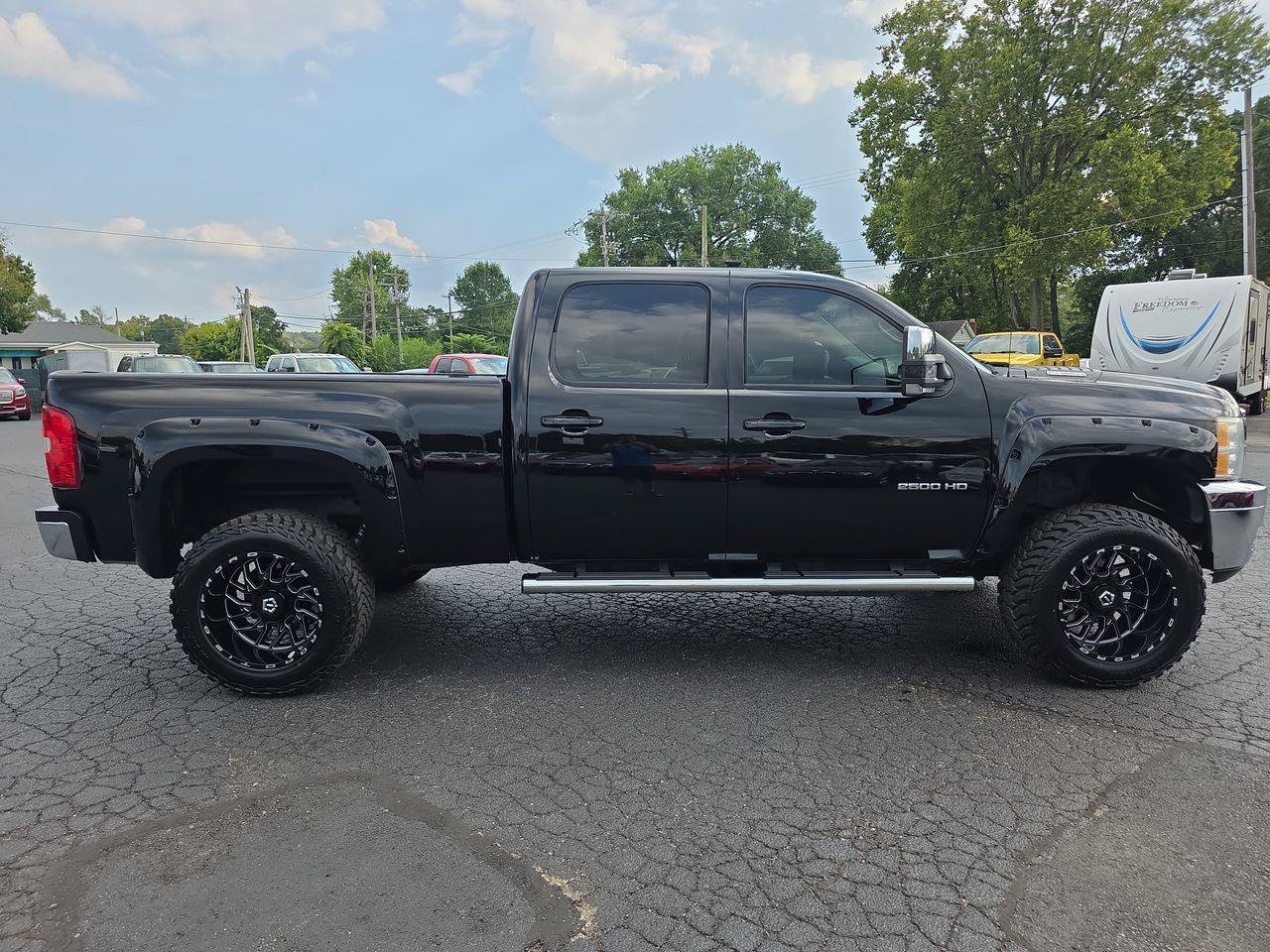 Used 2014 Chevrolet Silverado 2500 LTZ w/ LTZ Plus Package AWD/4WD image 21