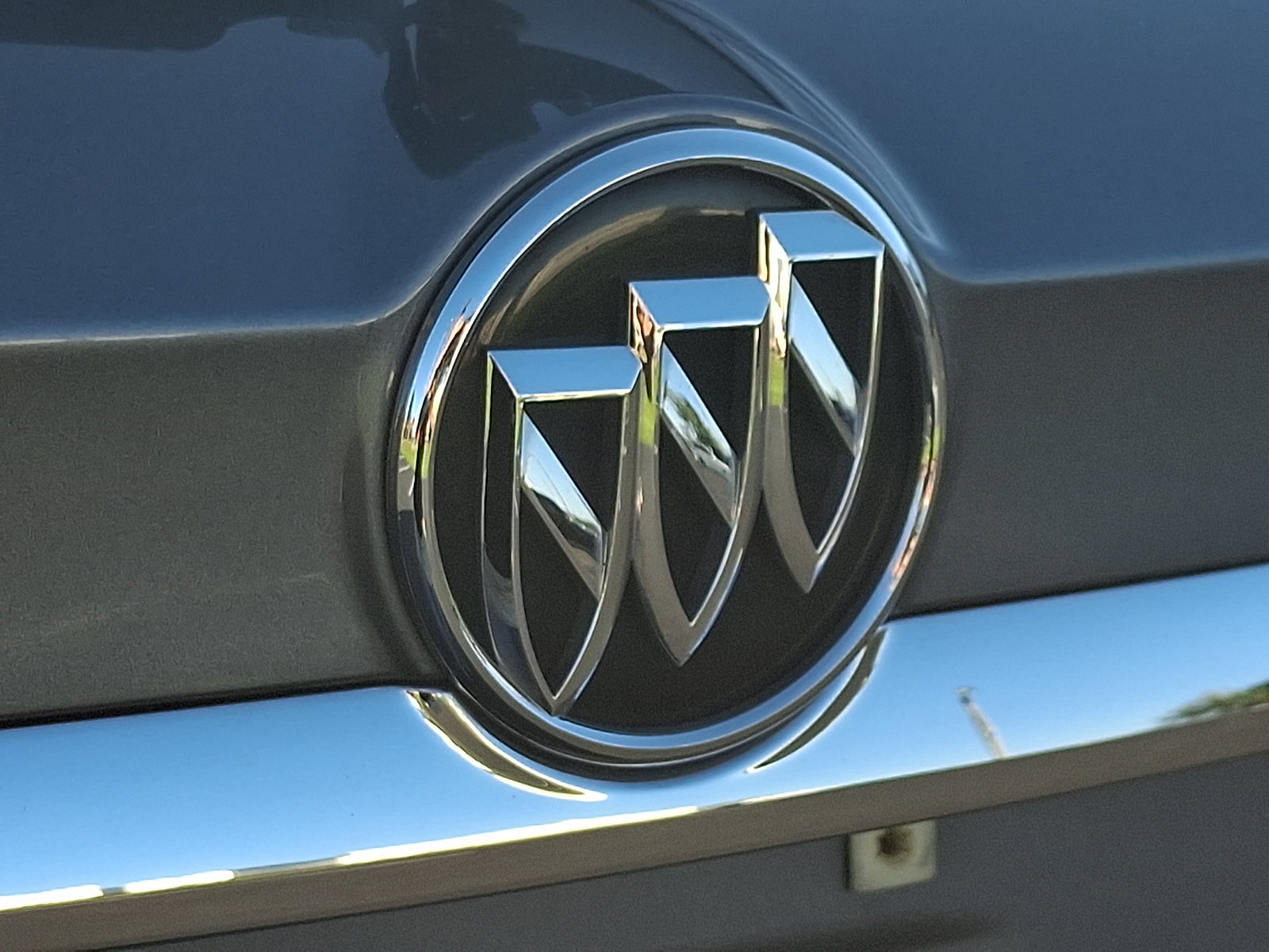 Used 2015 Buick Encore AWD image 30