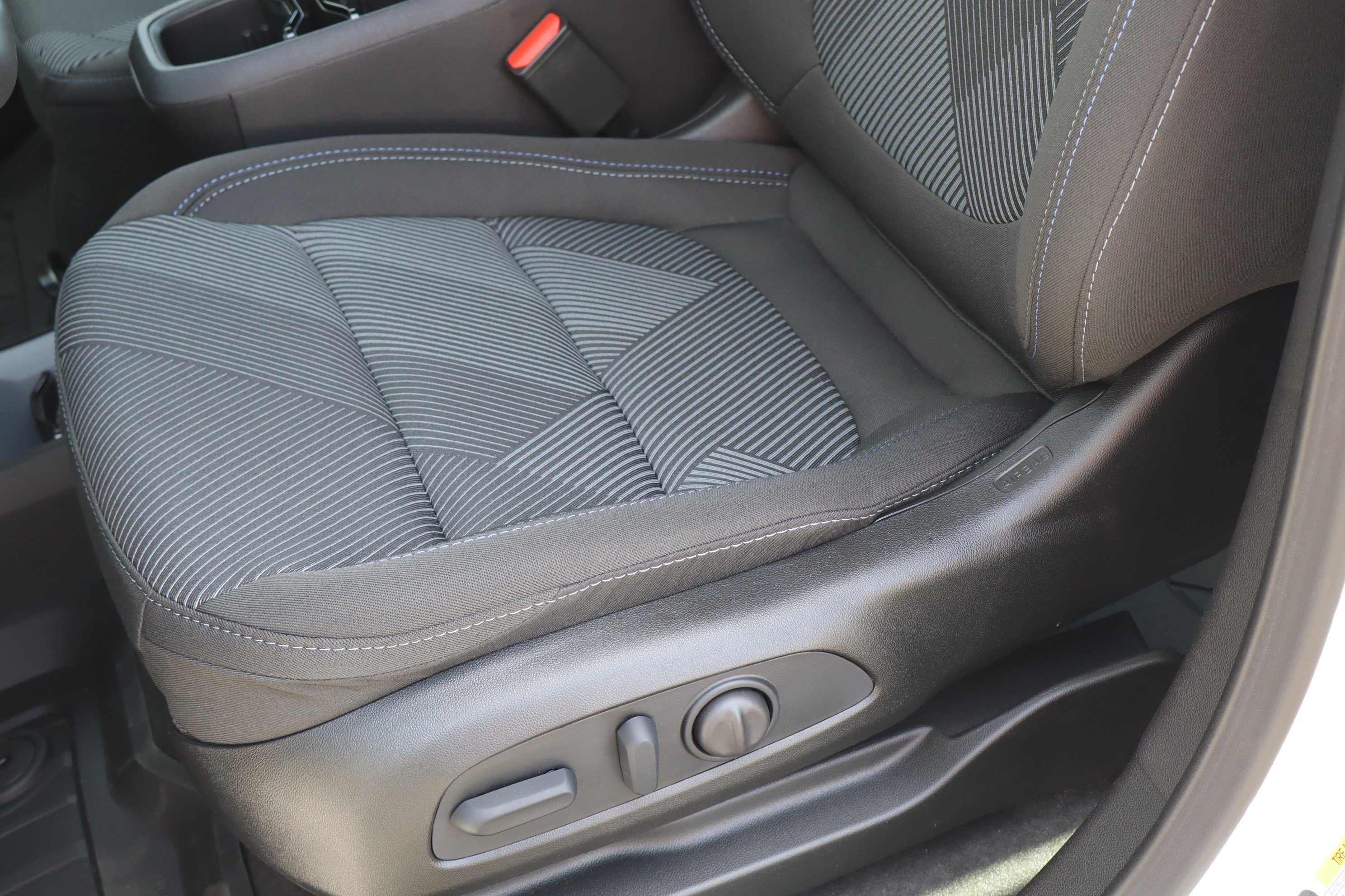 New 2027 Chevrolet Bolt LT w/ Comfort Package FWD image 12