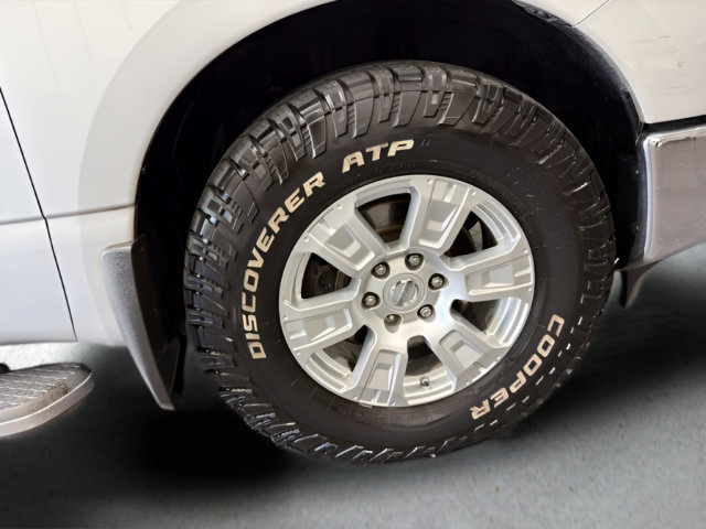 Used 2019 Nissan Titan SV AWD/4WD image 34