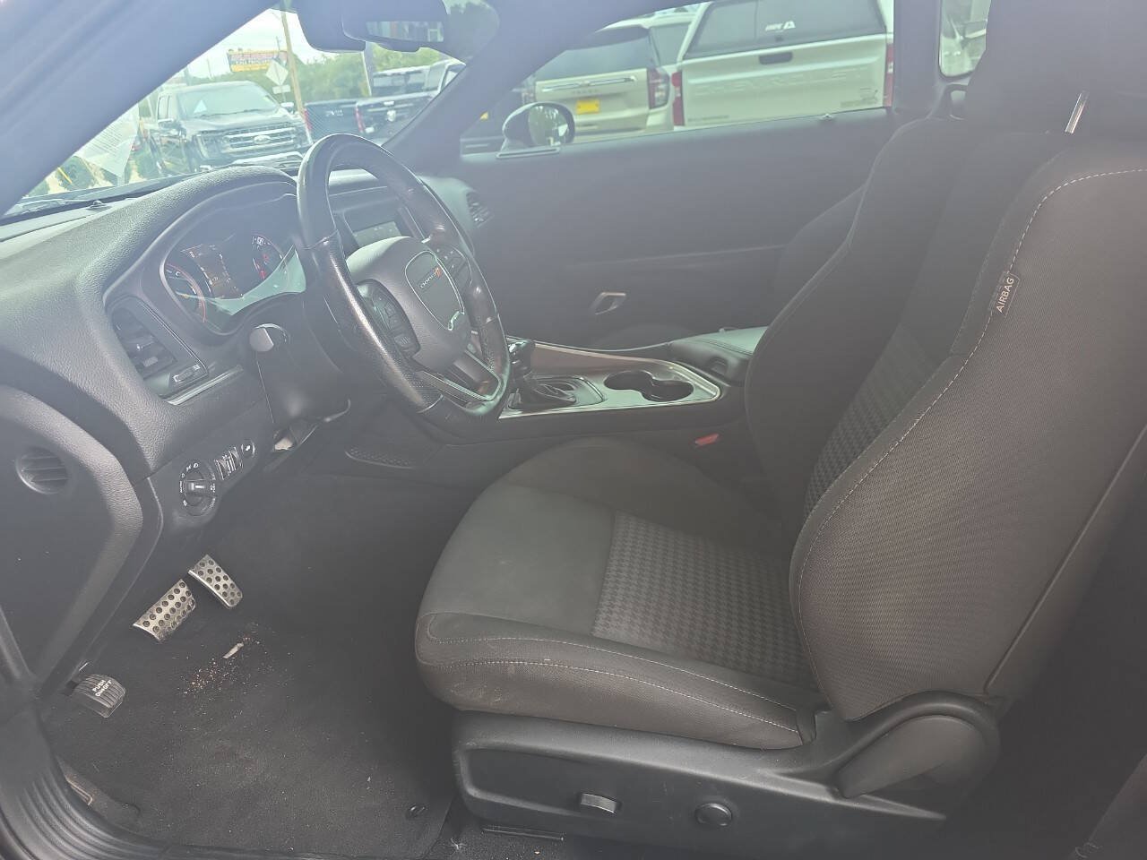 Used 2022 Dodge Challenger GT w/ Performance Handling Group RWD image 6