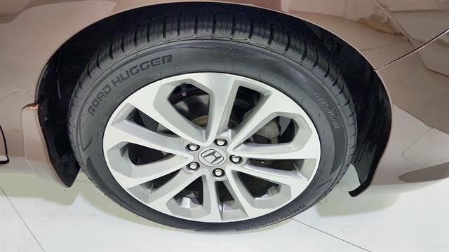 Used 2013 Honda Accord EX-L image 25