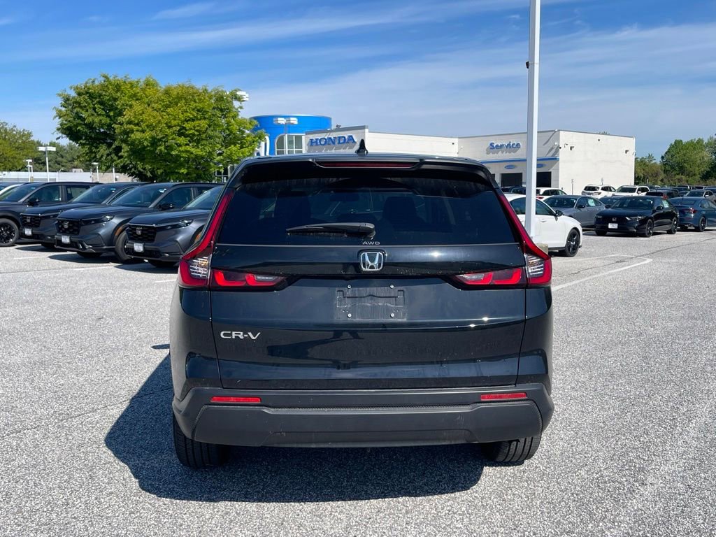 Used 2025 Honda CR-V LX image 6