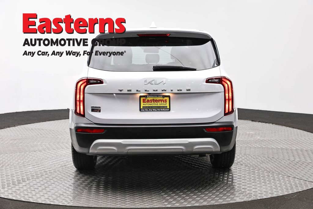 Used 2022 Kia Telluride LX AWD/4WD image 6