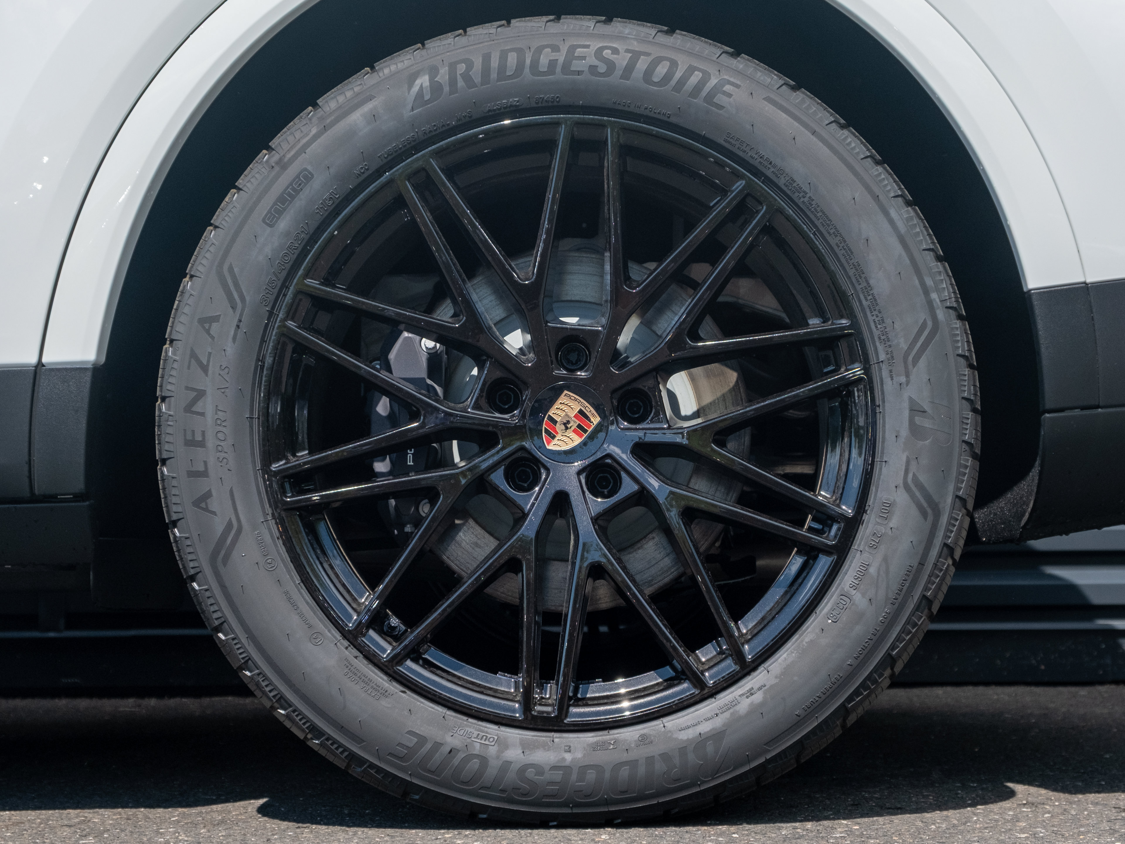 New 2026 Porsche Cayenne AWD/4WD image 13