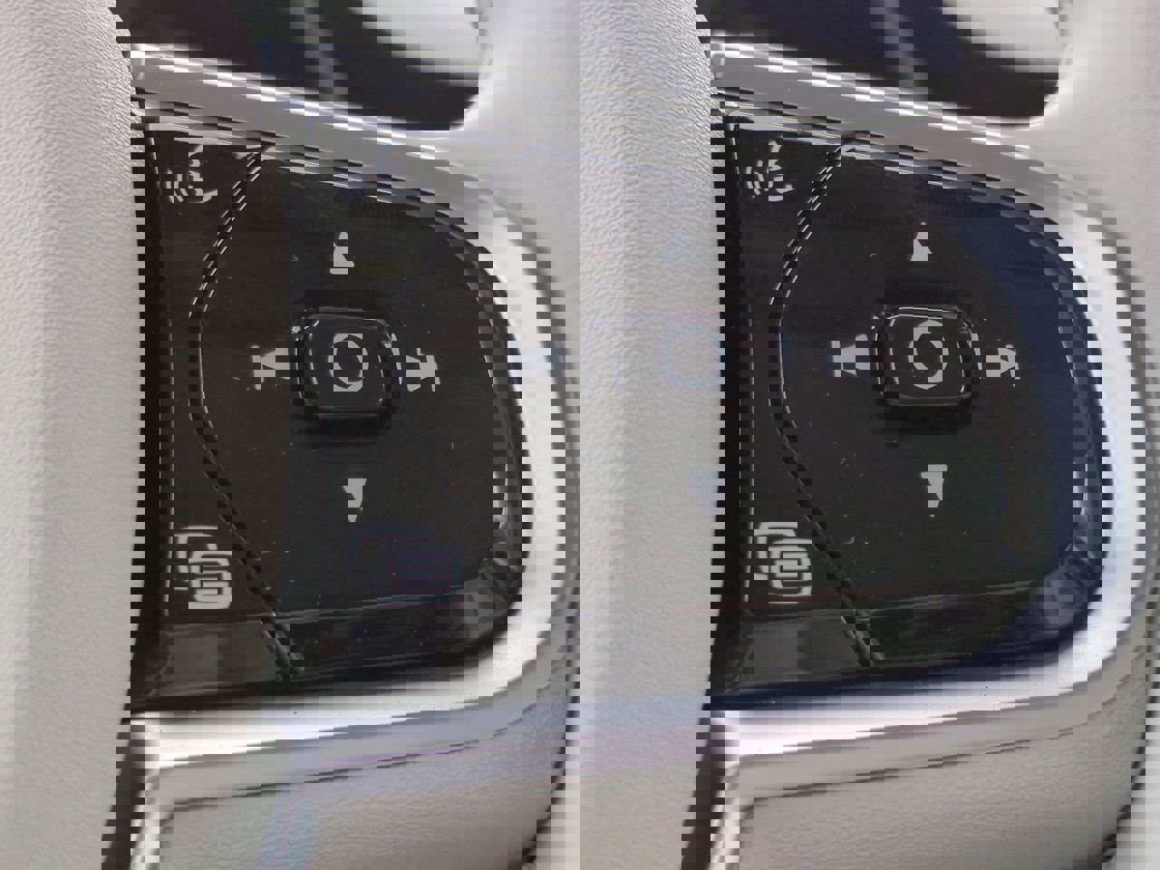 New 2026 Volvo XC90 B6 Ultra image 25