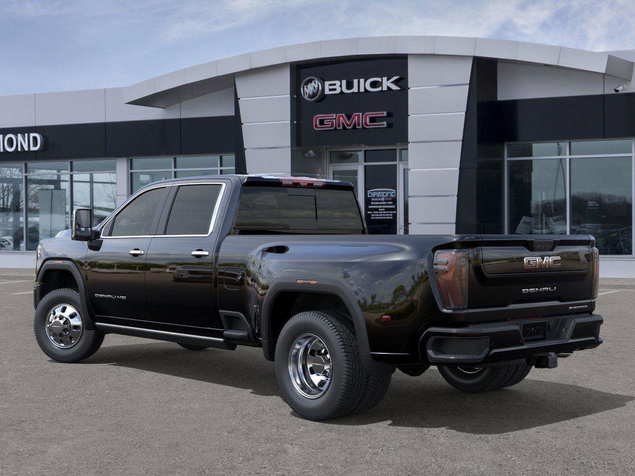New 2026 GMC Sierra 3500 Denali w/ Denali Reserve Package AWD/4WD image 3
