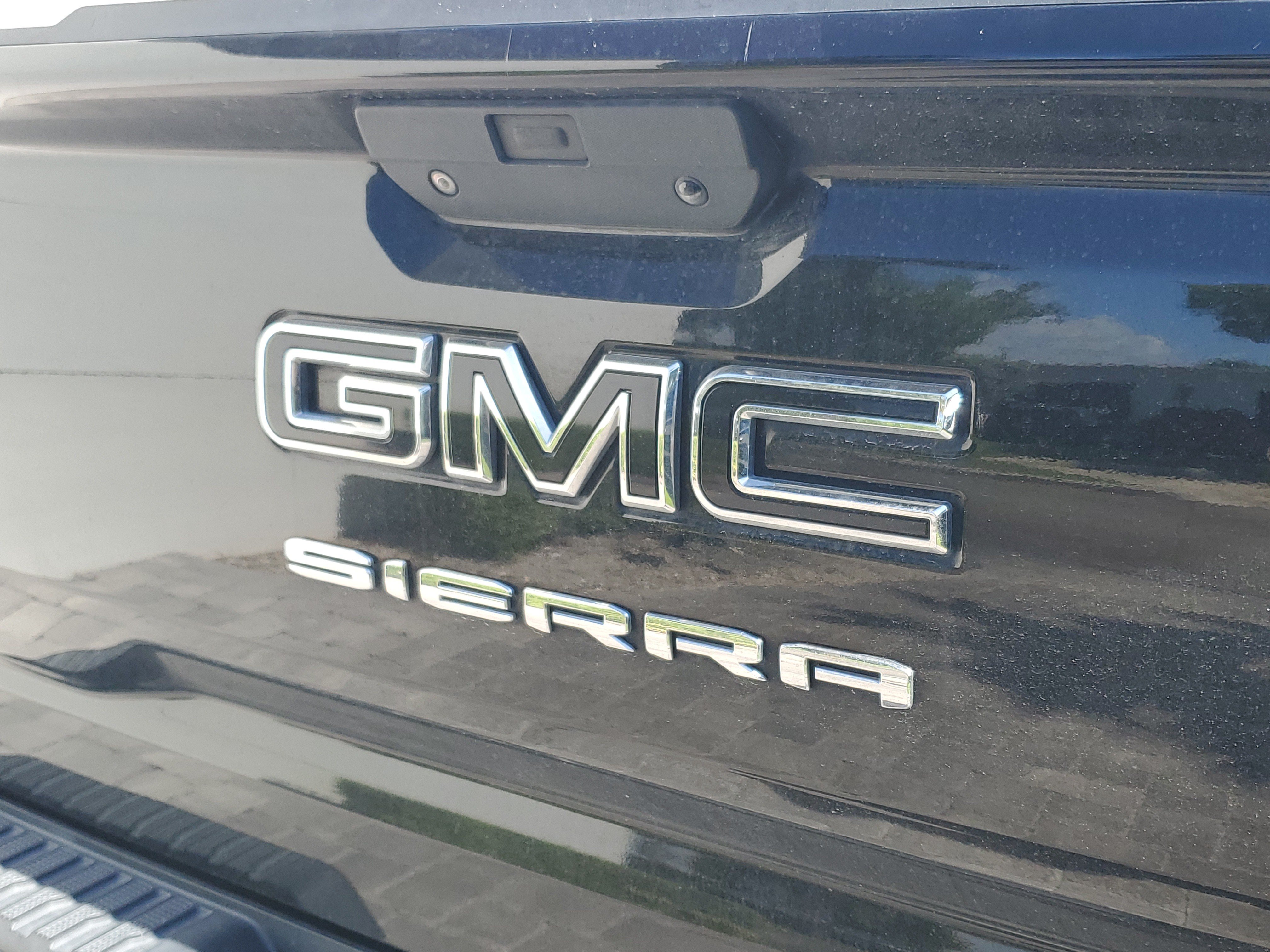 Certified 2020 GMC Sierra 1500 Elevation w/ Elevation Value Package AWD/4WD image 8