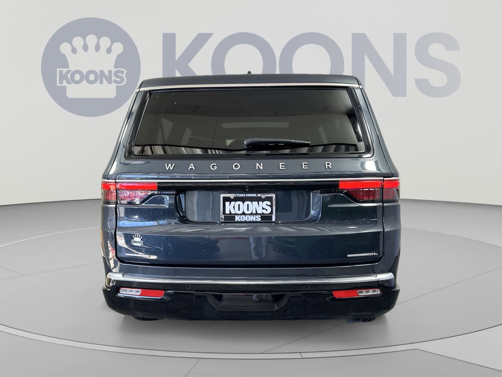 Used 2023 Jeep Wagoneer L Series II w/ Premium Group I AWD/4WD image 5