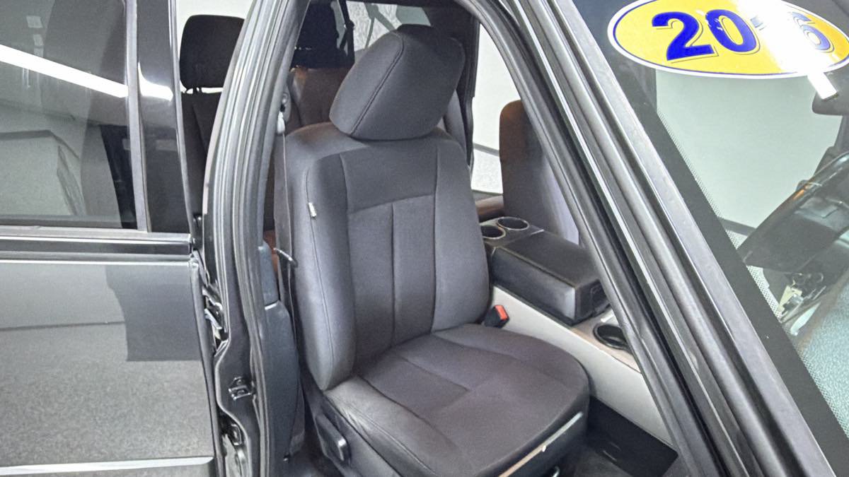 Used 2016 Ford Expedition EL XLT AWD/4WD image 28
