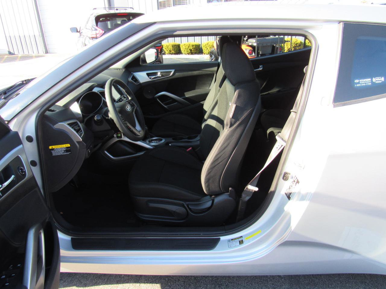 Used 2013 Hyundai Veloster image 15