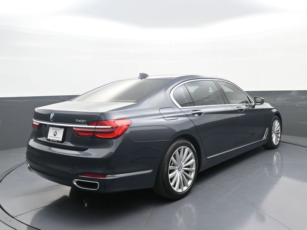 Used 2016 BMW 740i RWD image 7