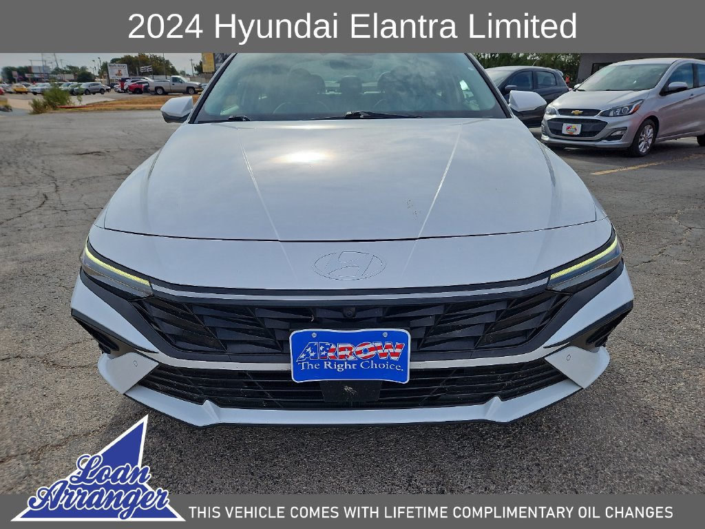 Used 2024 Hyundai Elantra Limited FWD image 3