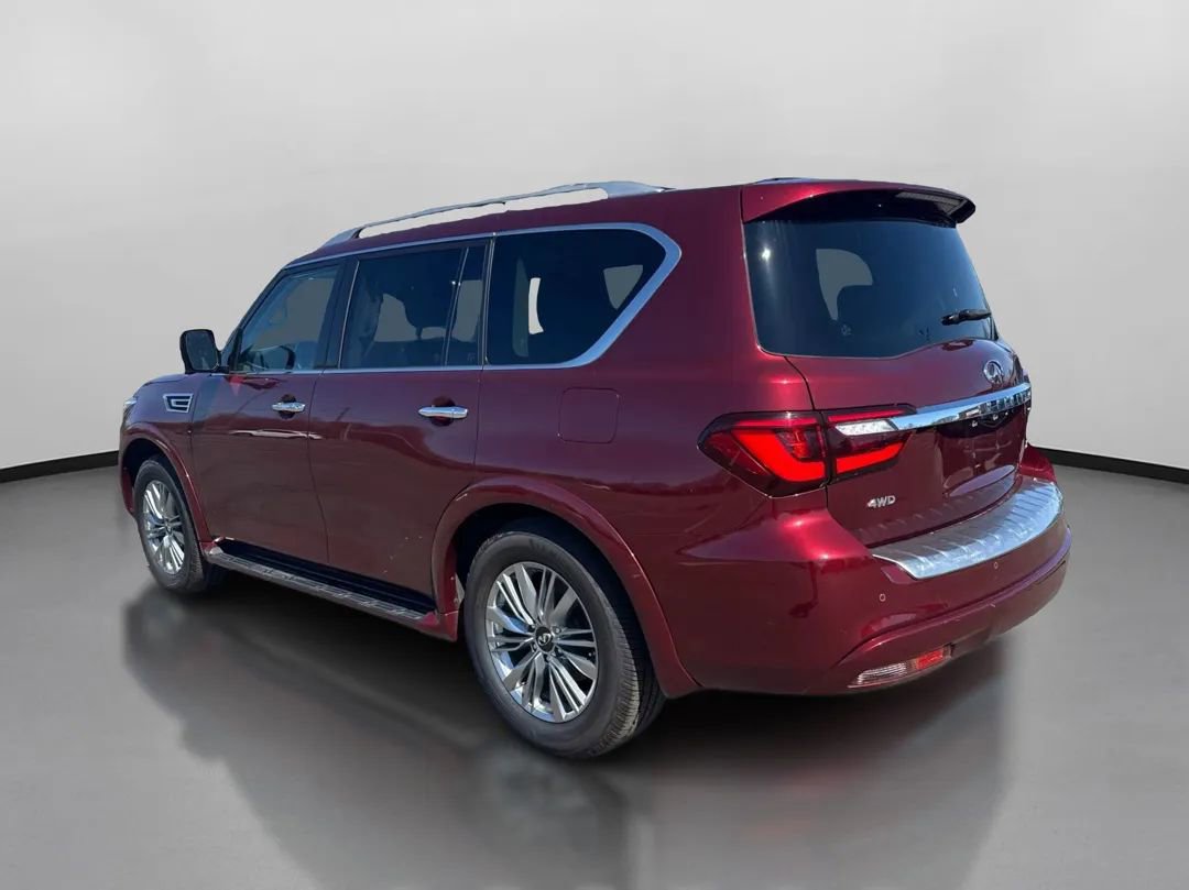 Used 2021 INFINITI QX80 Luxe w/ All-Season Package image 9